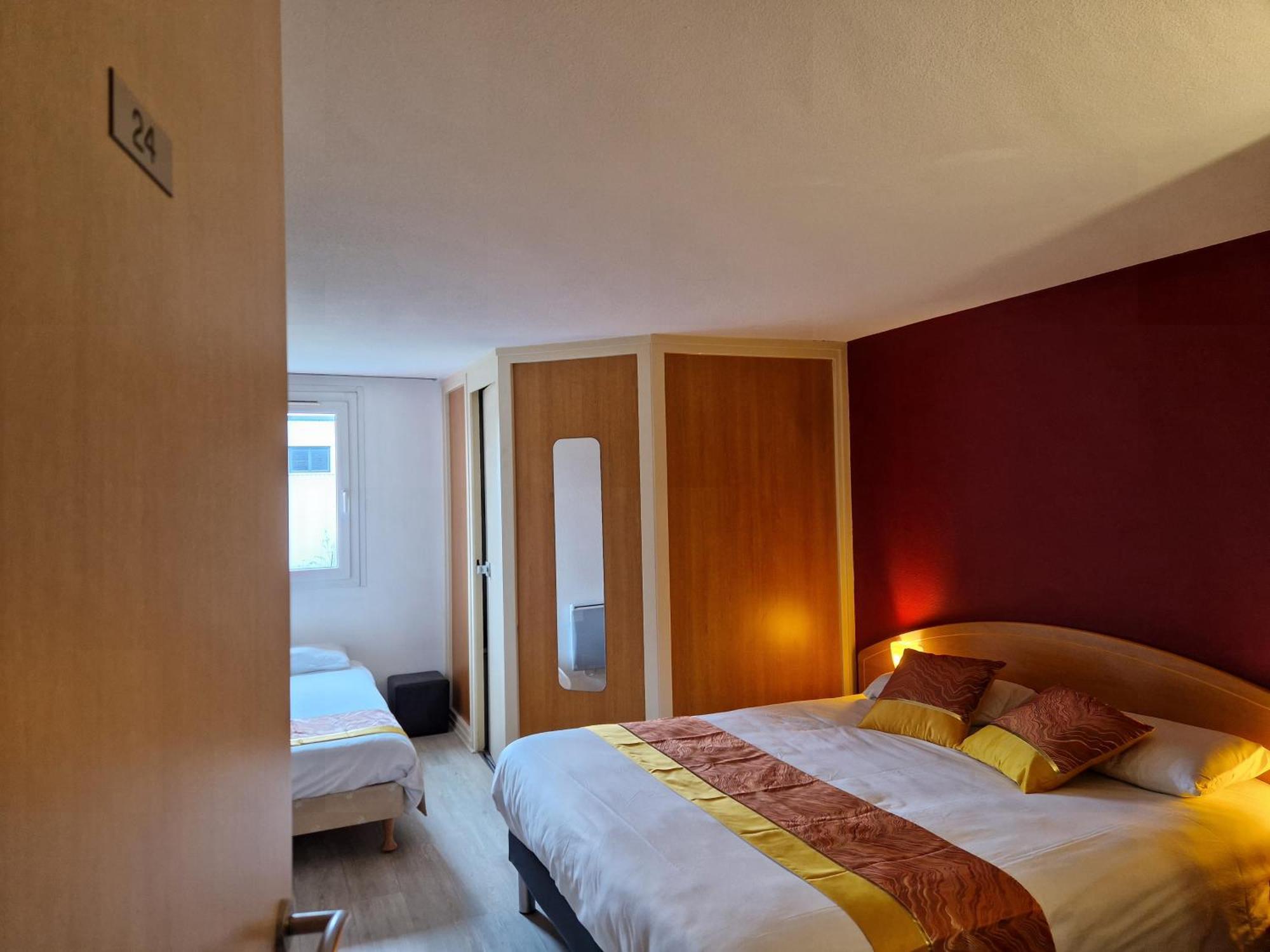 Prest'Hotel Epinal Chavelot מראה חיצוני תמונה